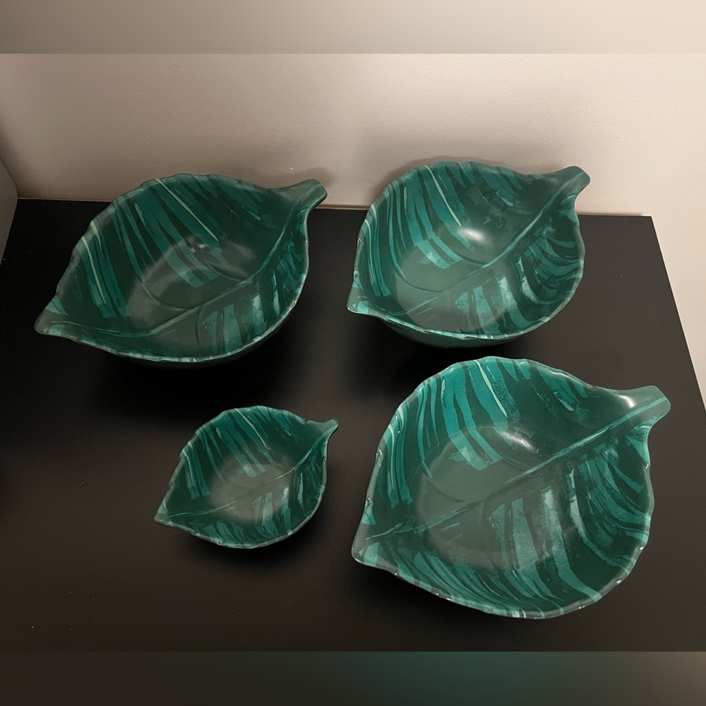 4 PC OpalHouse Melamine leaf bowls